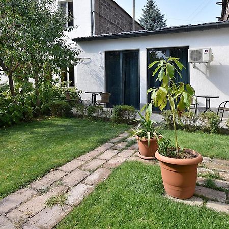 יירבאן The Nut Guest House מראה חיצוני תמונה